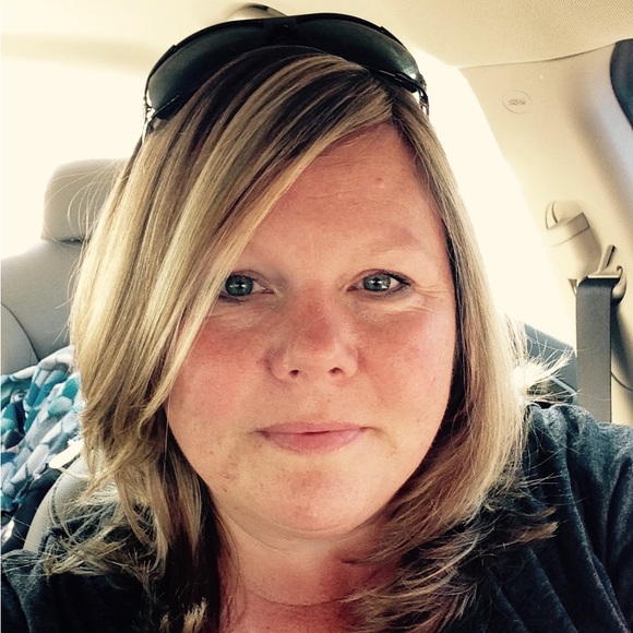 Meet your Posher, Jennifer - Picture 1 of 1